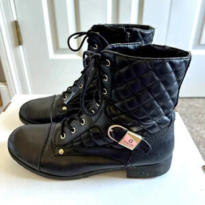 Guess black quilted faux leather ankle moto boots. Laces & zipper Size 10